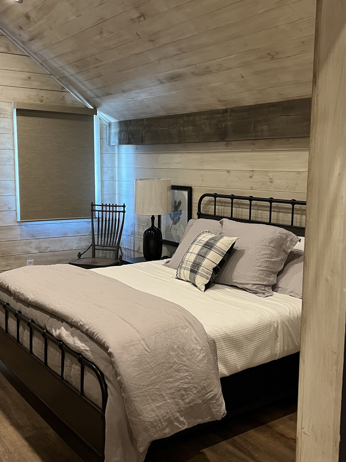 Party Barn with Two King Bedrooms and Two Full Baths